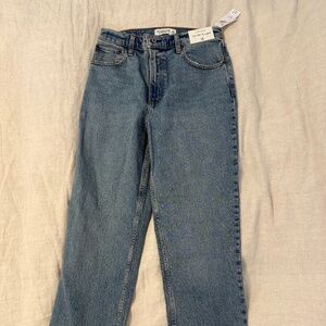 Abercrombie Ultra High Rise 90s Straight Jean